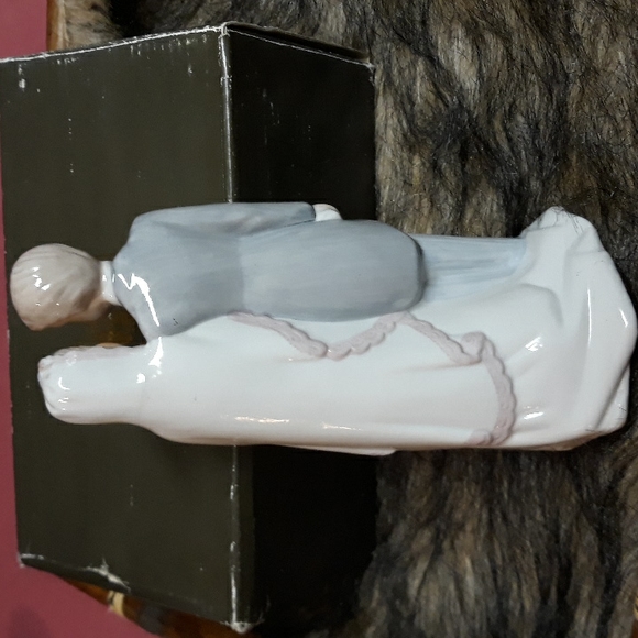 Nwt vintage bride and groom from left on figurines - Picture 2 of 7